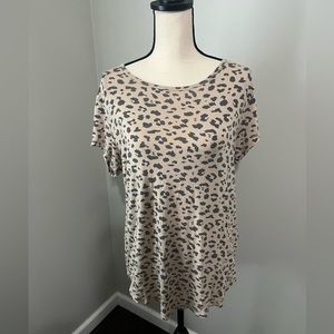 Women’s A&F tee